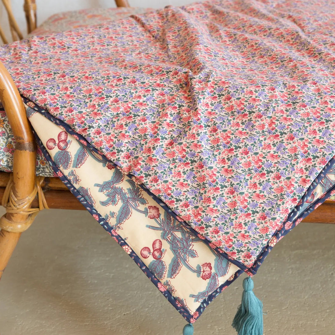 Courtepointe réversible Crème/Rose/Bleu - 120x200