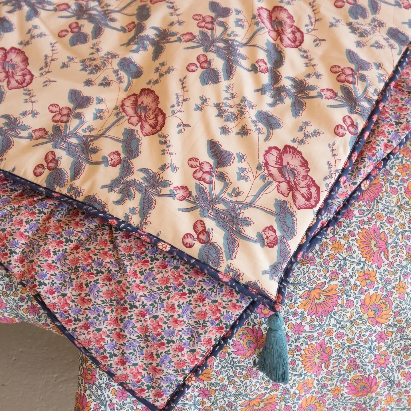 Courtepointe réversible Crème/Rose/Bleu - 120x200