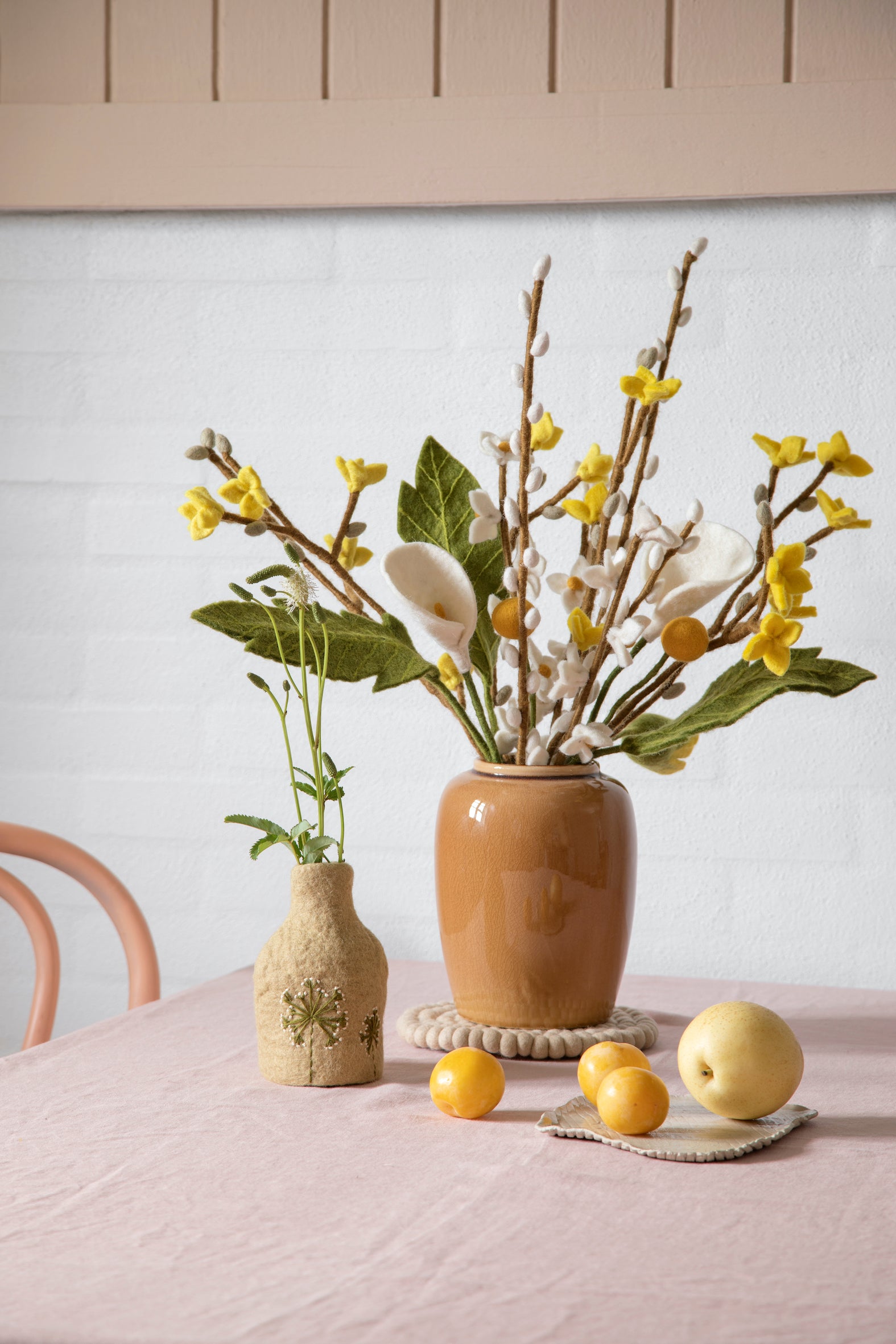 Branche en feutrine avec "Roses Jaunes"