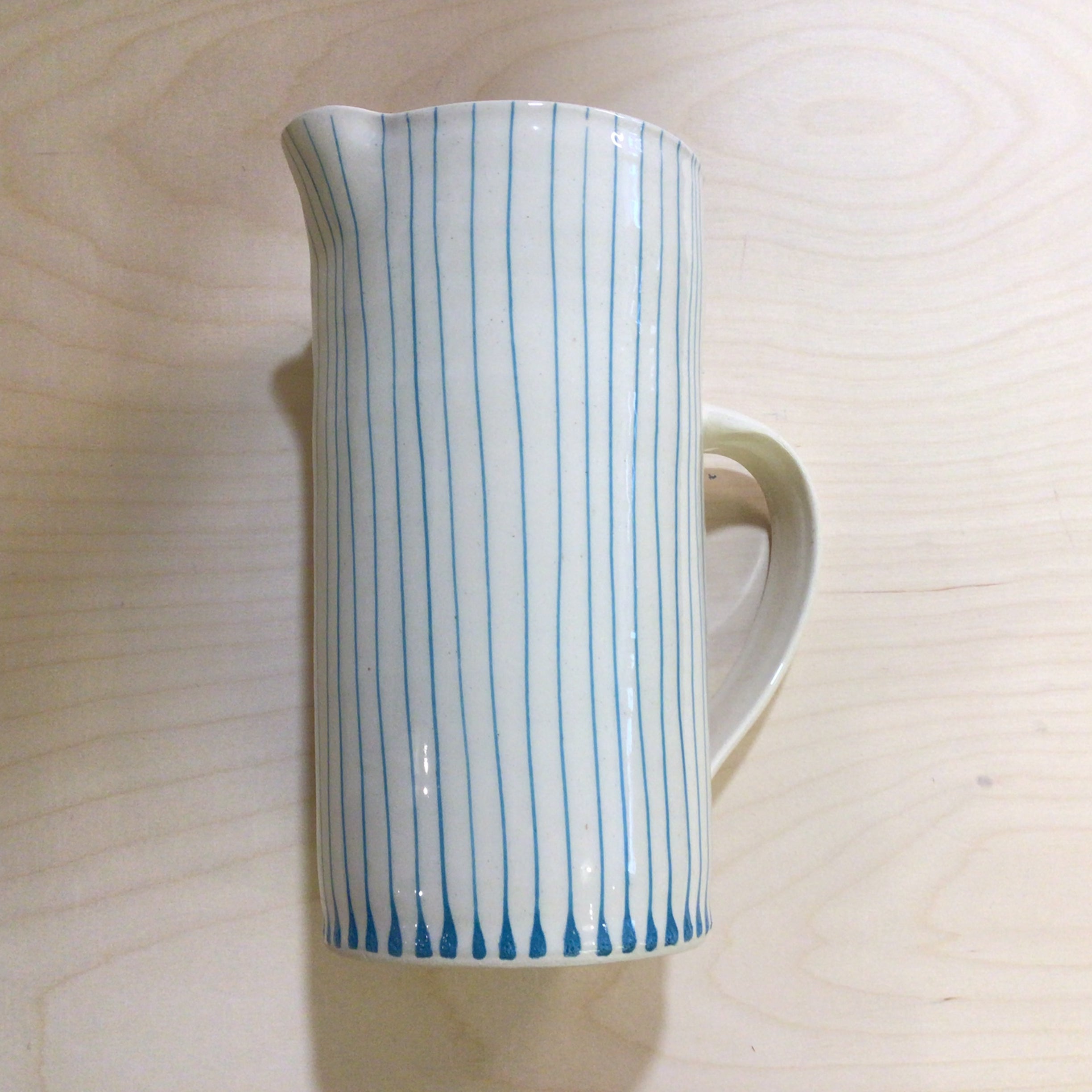 Vertical Lines jug