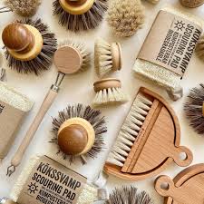 Brosse balayette de table