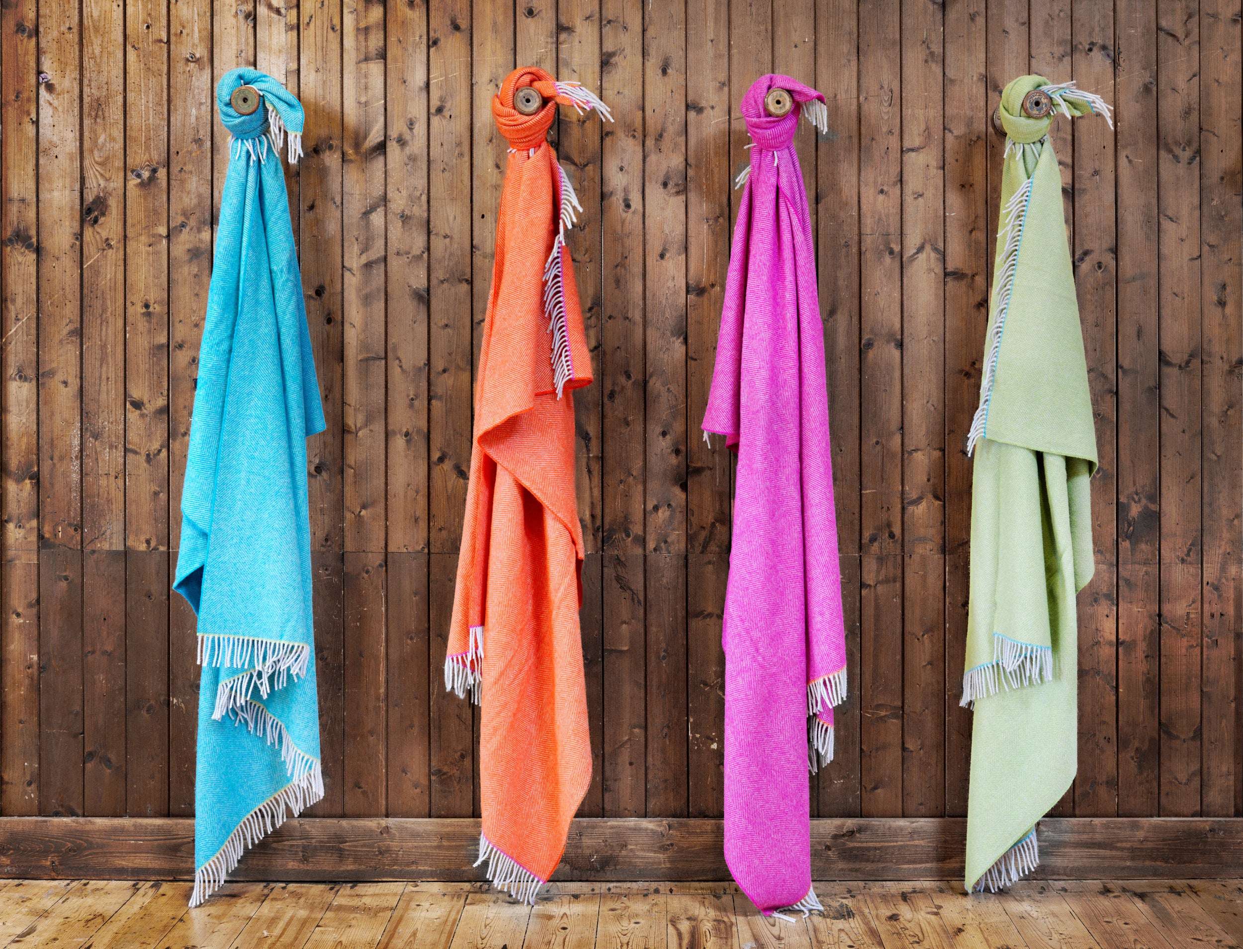 Collection turquoise throw