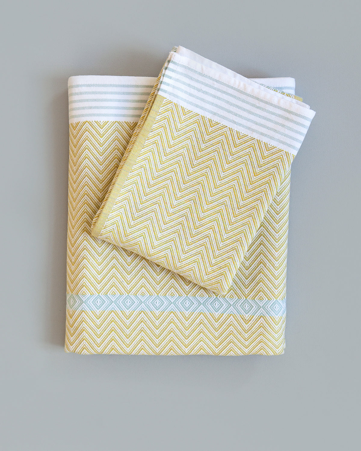 Tawulo bath towel