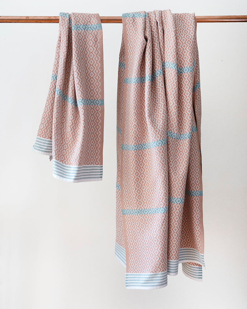 Itawuli bath towel
