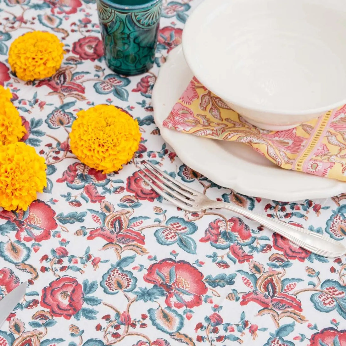 Nappe fleurie CARLA - Blanc/Rose/Vert