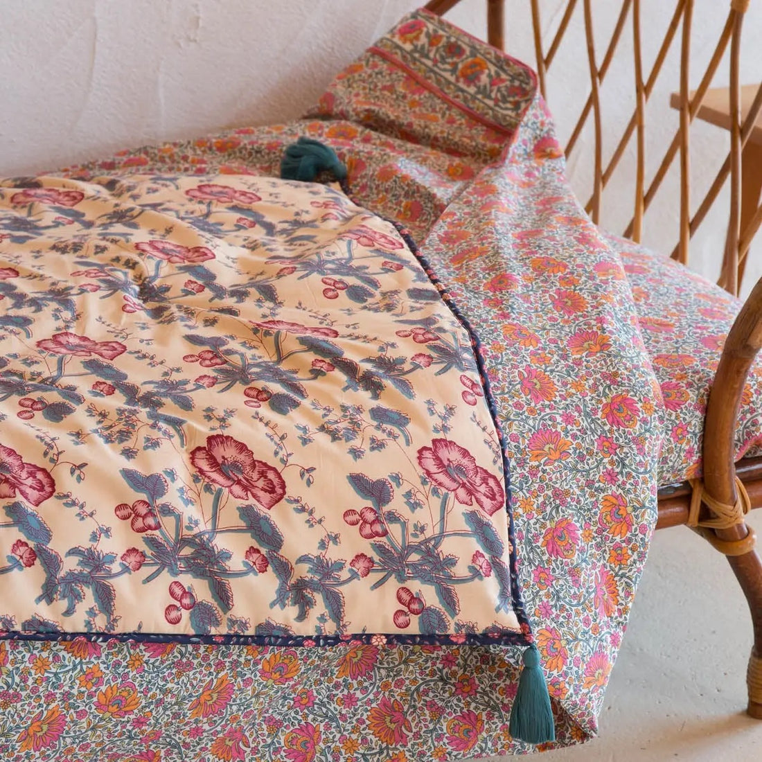 Courtepointe réversible Crème/Rose/Bleu - 120x200