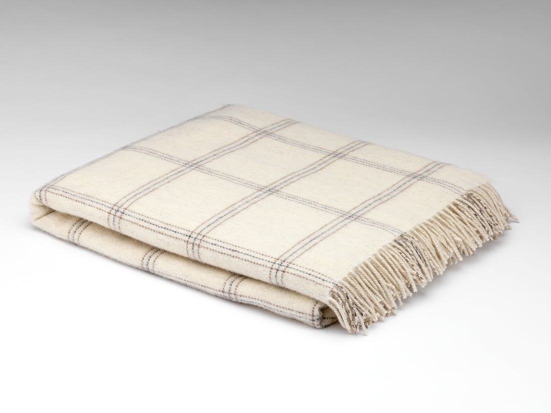 Plaid Alpaca White Pearl