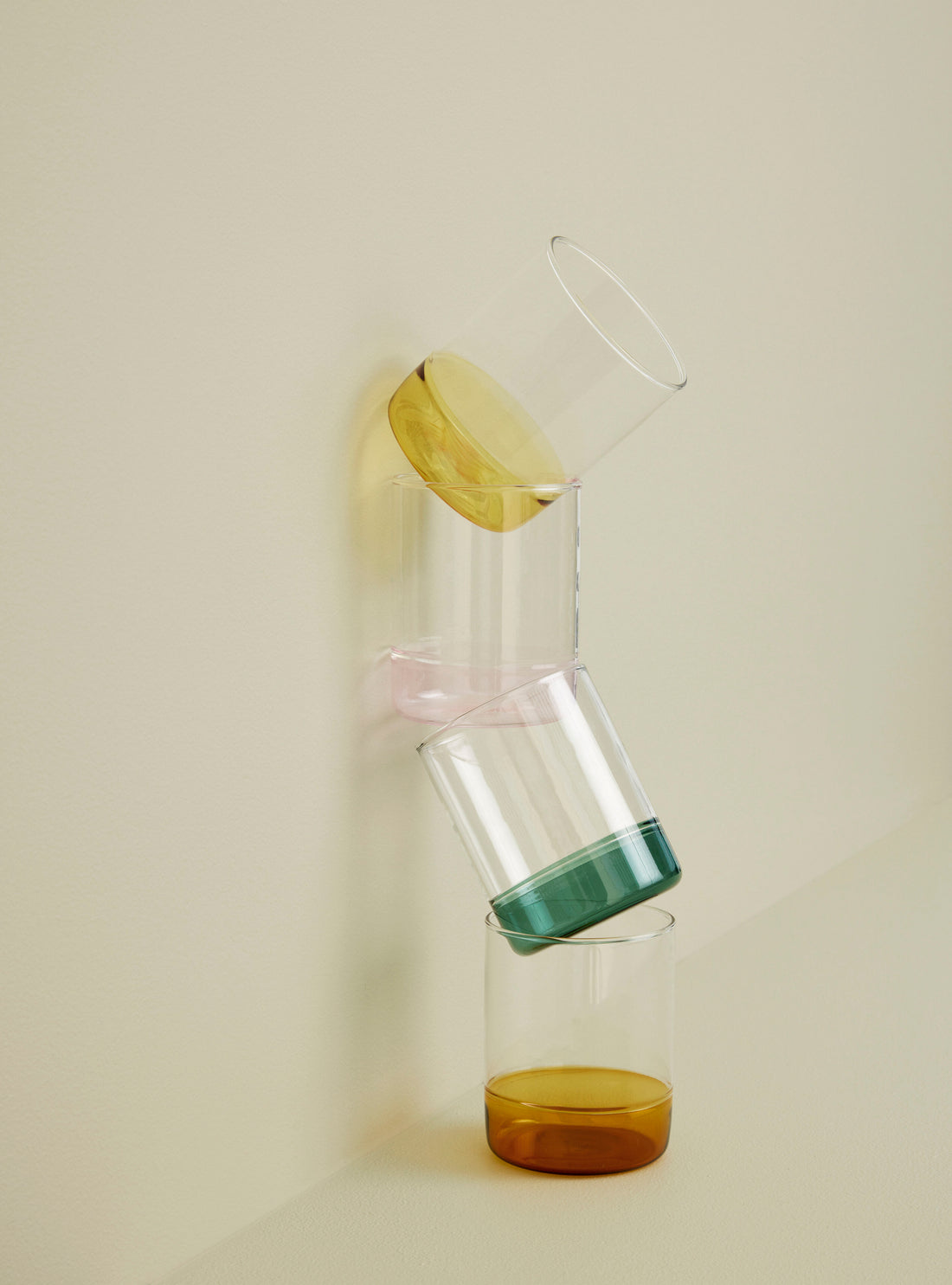  Kiosk Glass