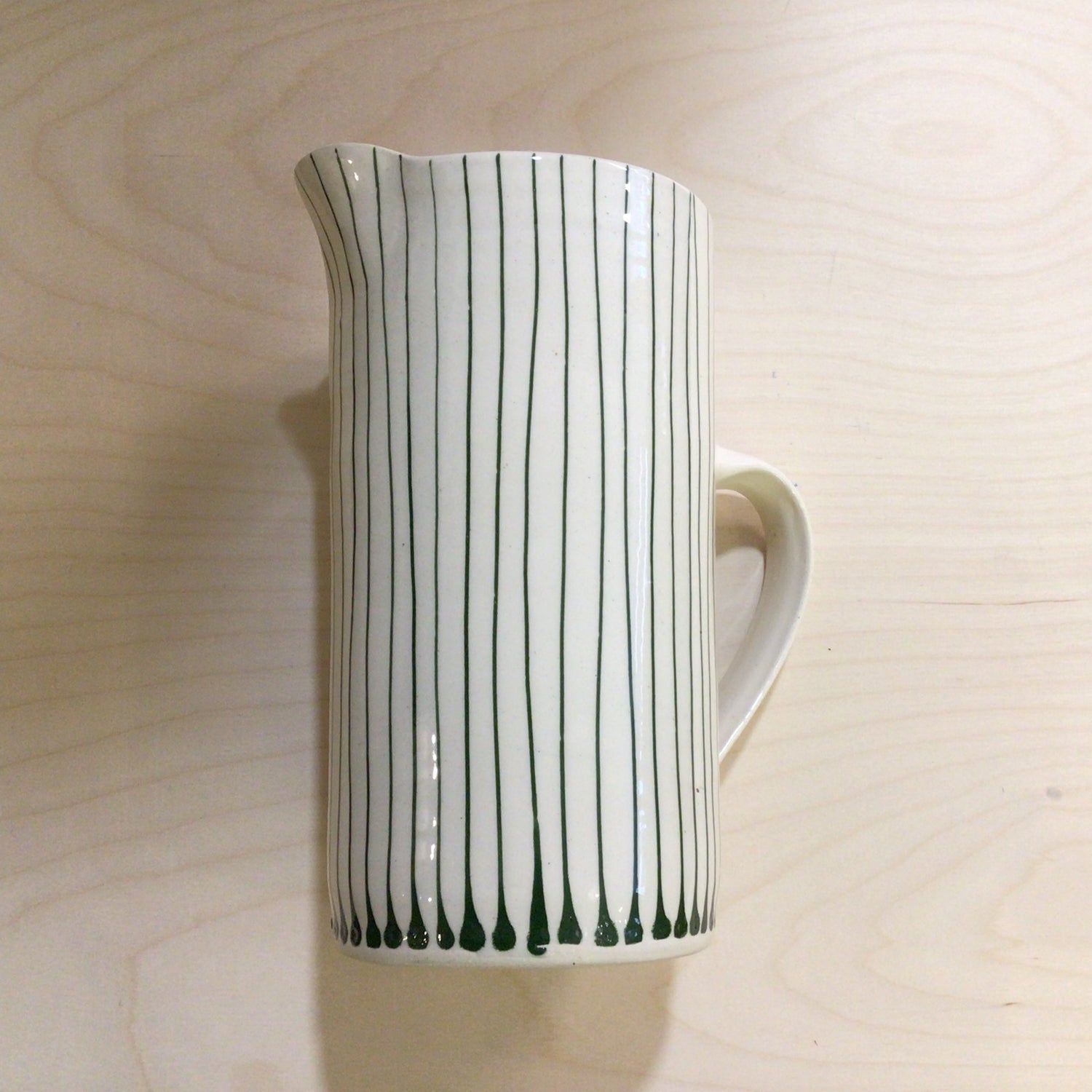 Vertical Lines jug