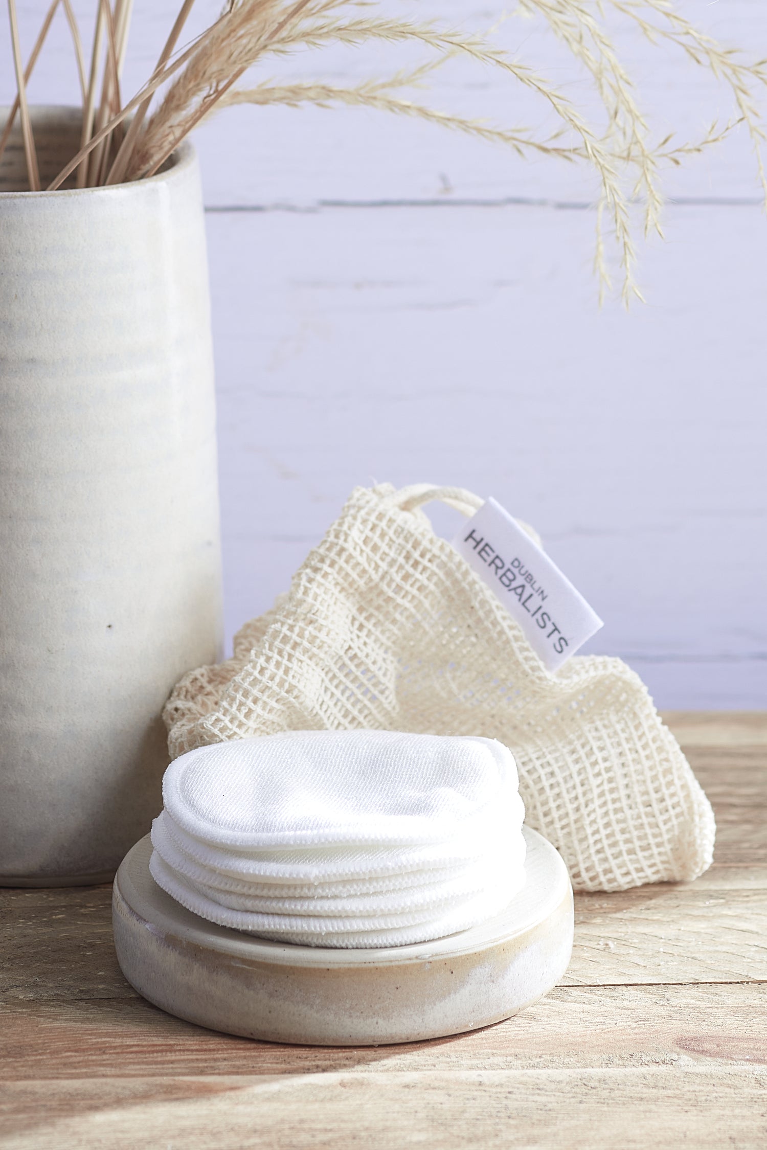 Reusable make-up remover cotton pads