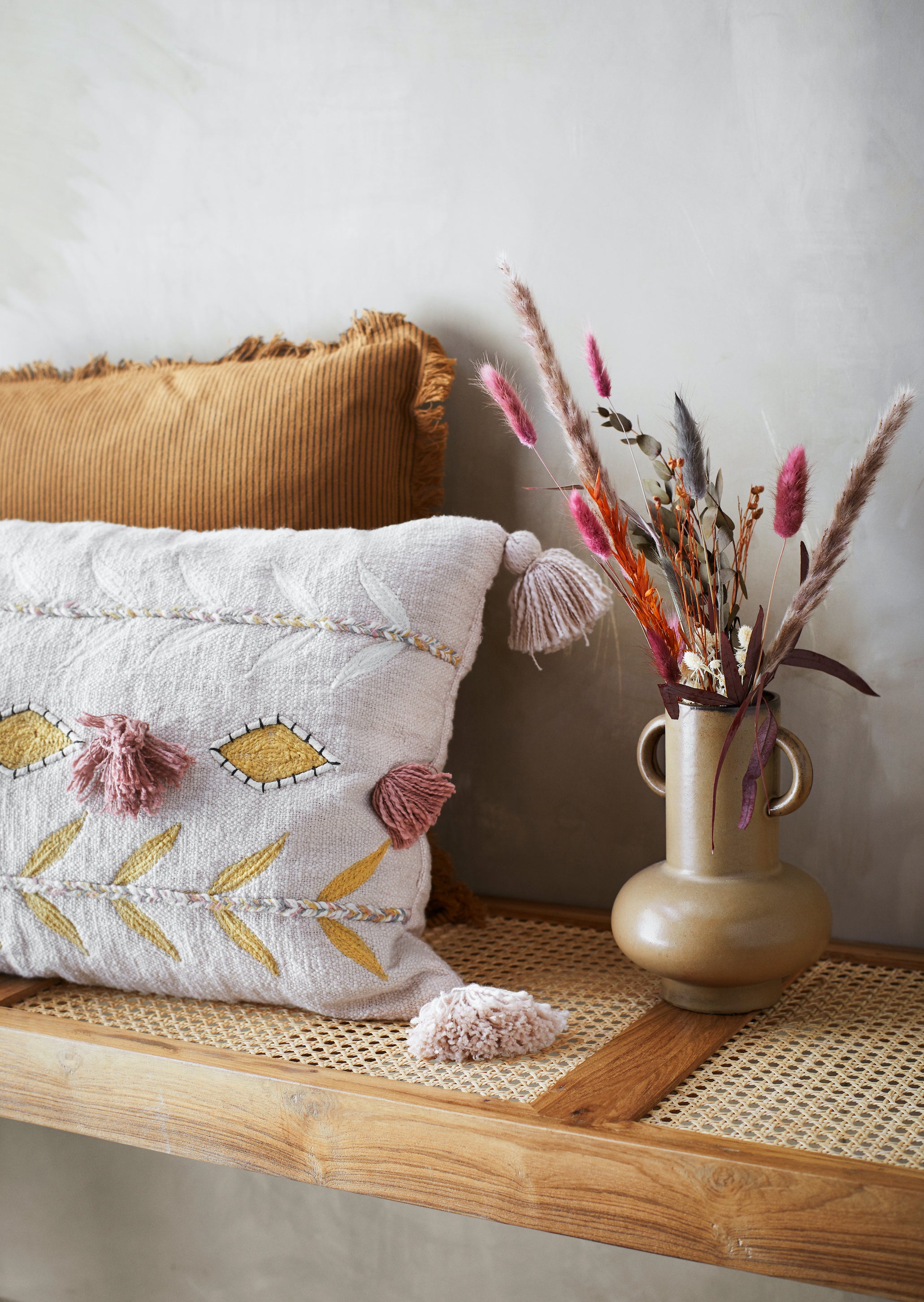 Coussin brodé coton/laine Beige Rosé