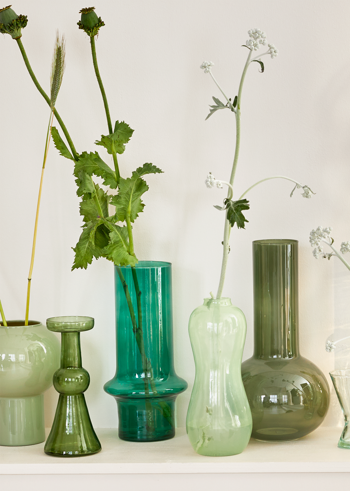 Recycled glass upright vase (L)