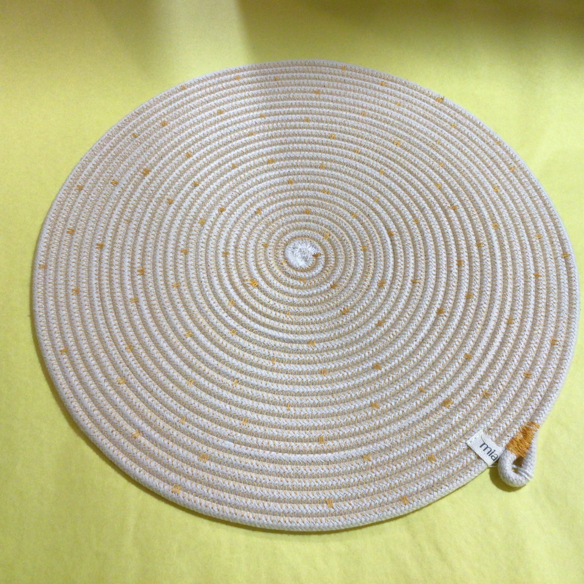 Round rope placemat